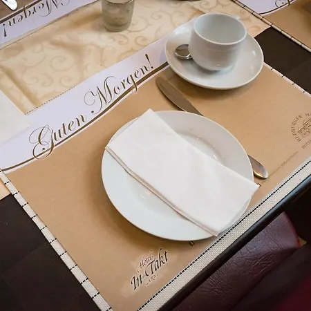 Hotel Intakt *